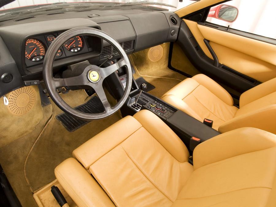 Интерьер Ferrari Testarossa 1986 года  (фото 6 из 30)